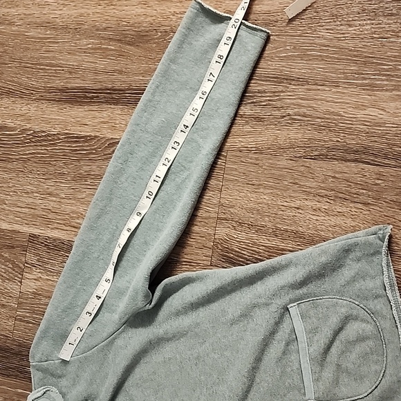 🔴 🔚🔜 SALE J Jill Raw Hem Snap Button Lightwieght Shaket - Picture 4 of 11